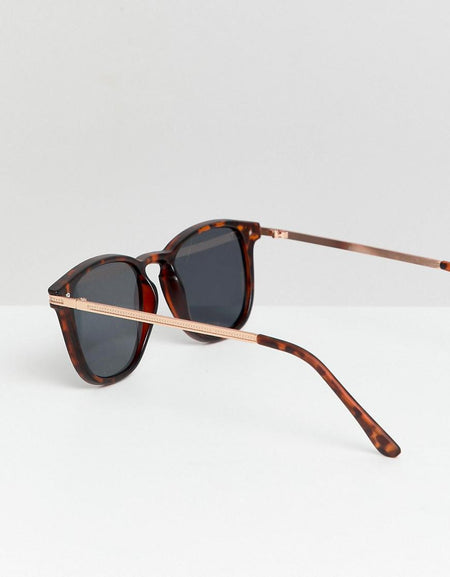 Gold Metal Details _ Smoke Lens