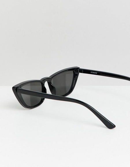 Cat Eye Sunglass In Black