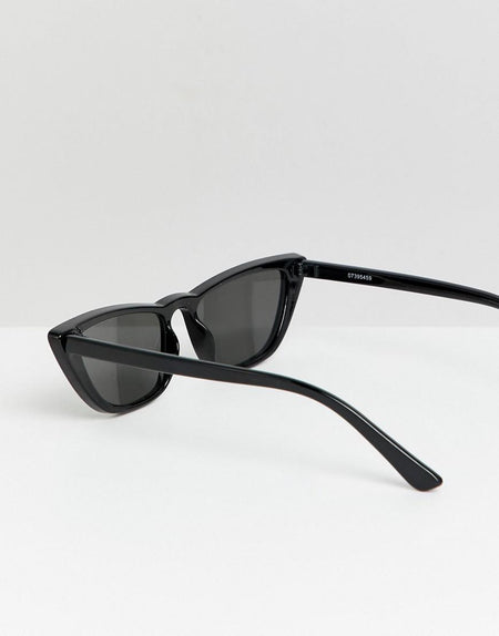 Cat Eye Sunglass In Black